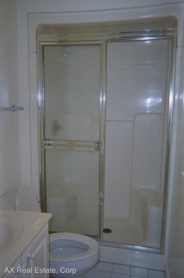 Foto del edificio - 3 br, 2 bath Apartment - 176 Lake Ave