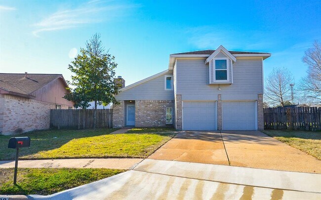 Building Photo - 18723 Lippizaner Dr