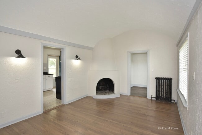 Building Photo - 151 N Virginia St