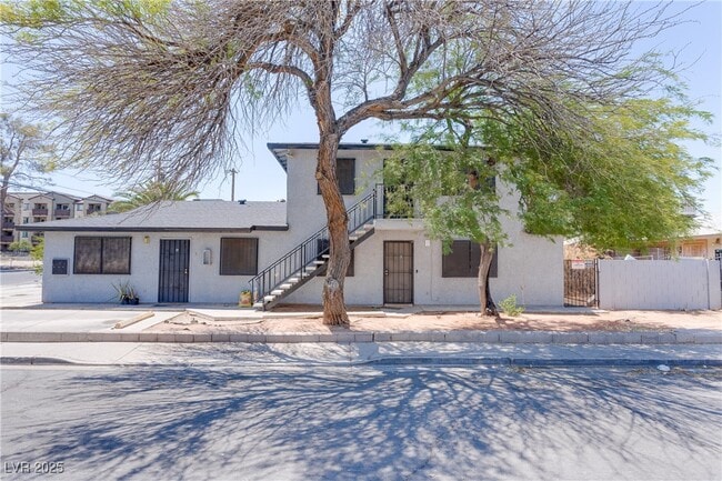 Building Photo - 312 E Tonopah Ave