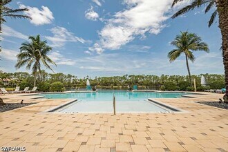 Building Photo - 1634 Tarpon Bay Dr S