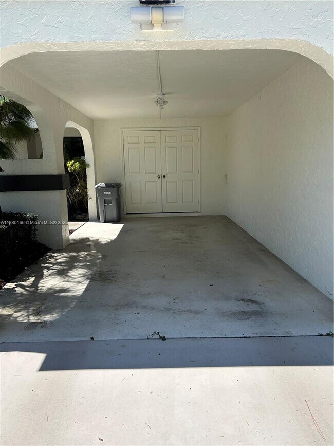 Building Photo - 5514 Parkwalk Cir E