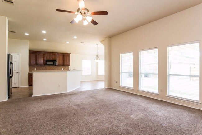 Building Photo - 17619 Sequoia View Ln