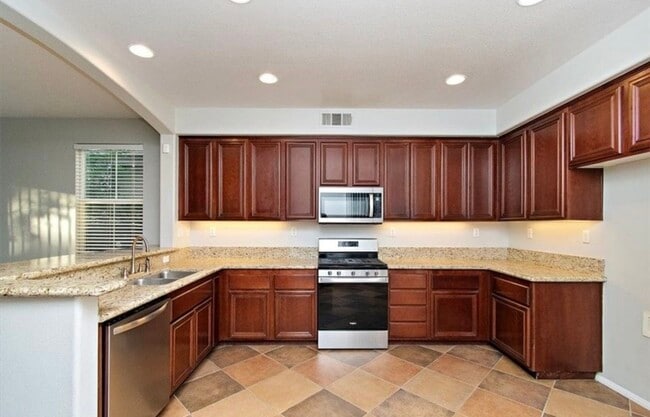 Foto del edificio - 4591 Sandano St