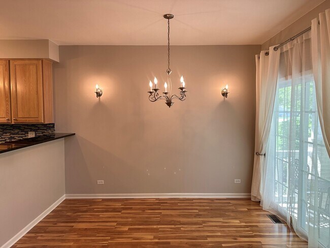 Foto del edificio - 1282 Walnut Glen Dr