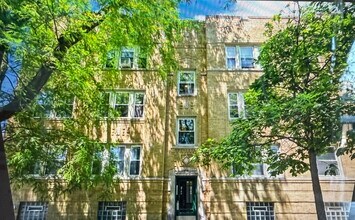 Building Photo - 3742 W Berteau Ave