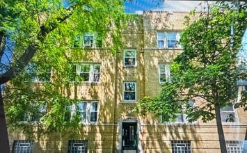 Building Photo - 3742 W Berteau Ave