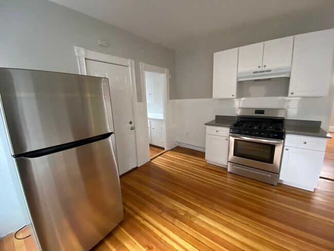 Foto del edificio - 77 Topliff St