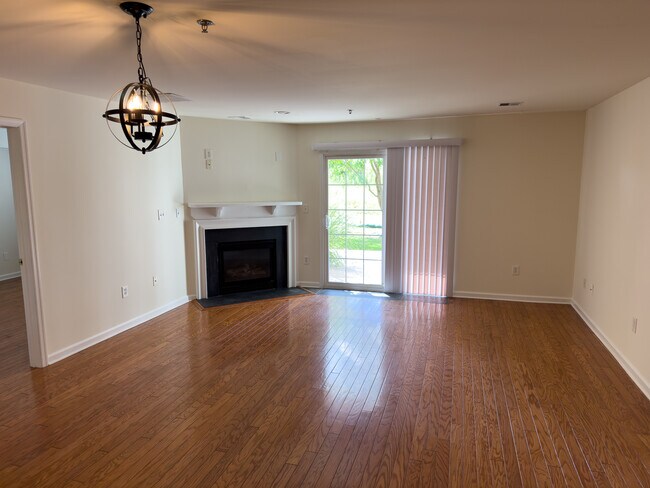 Foto del edificio - 858 Nittany Ct