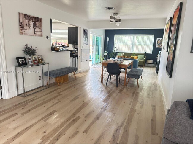 Foto del edificio - 3807 Hayes St