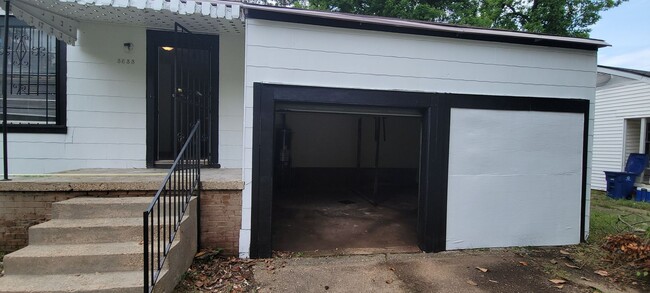 Foto del edificio - Great 3 bedroom/2 bath home with Oven, Ref...