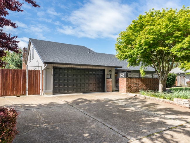 Building Photo - 16800 NW Coburg Ln