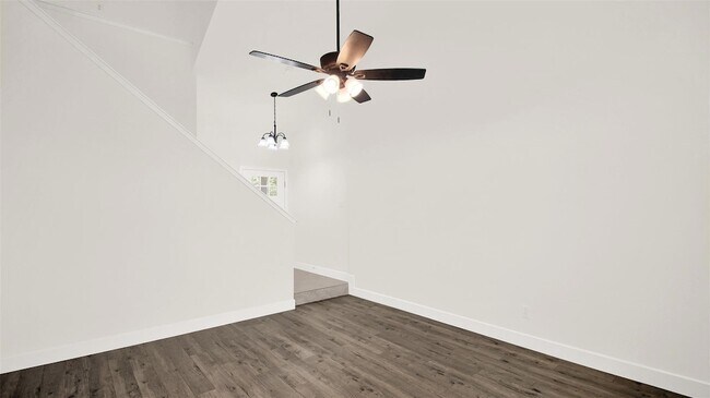 Foto del edificio - 641 Fort Thomas Pl