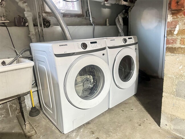 Foto del edificio - 25 Fletcher Ave