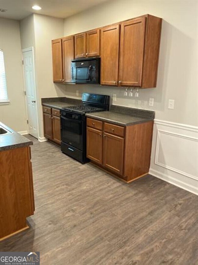 Foto del edificio - 3333 Thornbridge Dr