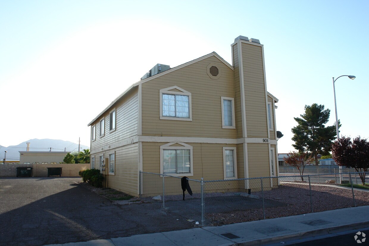 Building Photo - Village At Washington