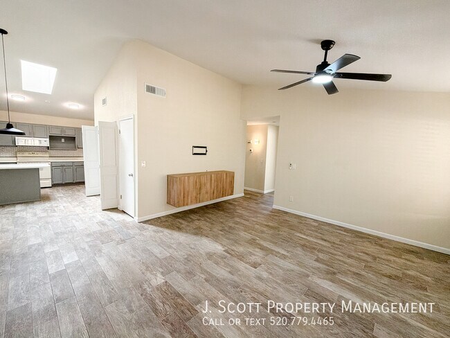 Foto del edificio - 6424 W Becker Ln