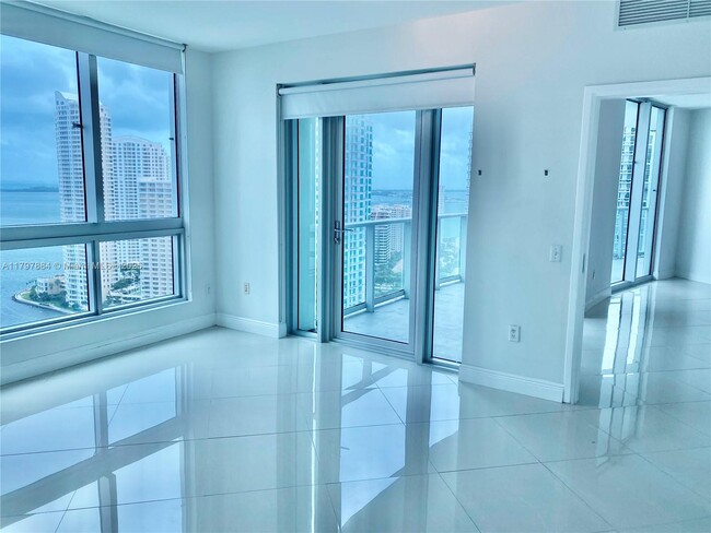 Building Photo - 300 S Biscayne Blvd