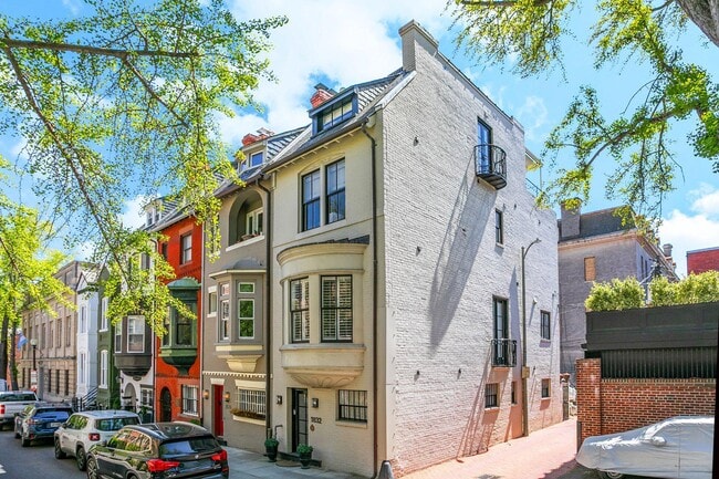 Building Photo - 1832 Corcoran St NW