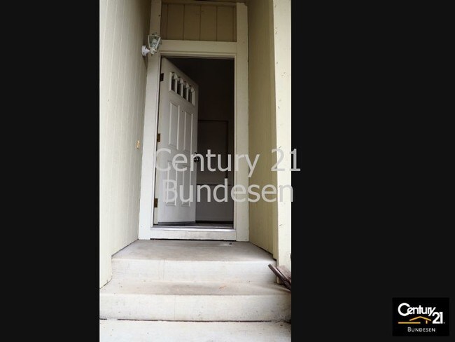 Building Photo - 2482 Lemur St