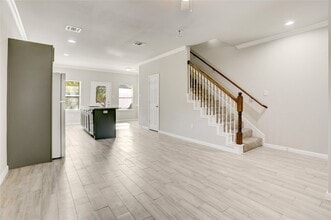 Building Photo - 1045 Marcolin St