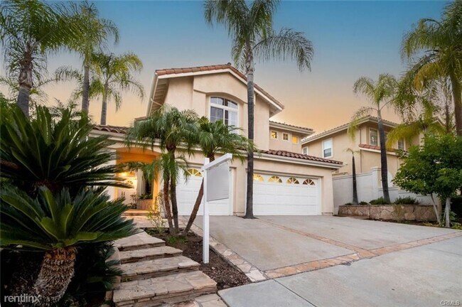 Building Photo - 4 br, 3 bath House - 1015 Calle Azul