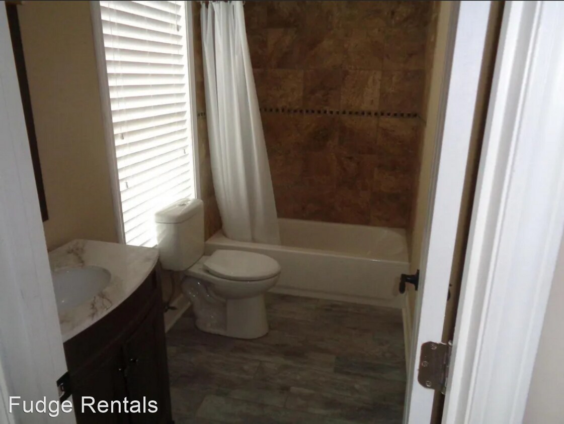Foto principal - 3 br, 2.5 bath House - 337 Countryview Cove