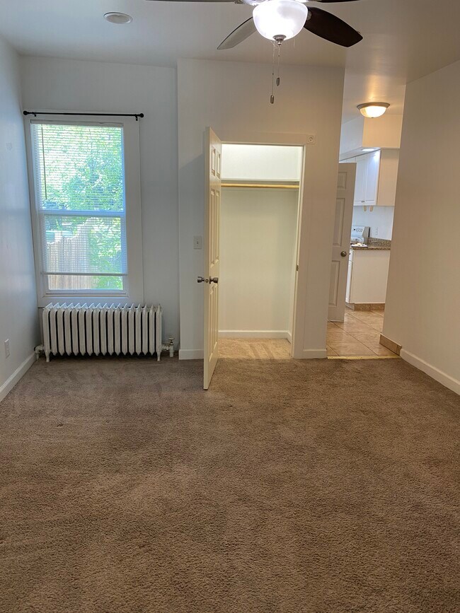 Foto del edificio - 1603 E 4th St