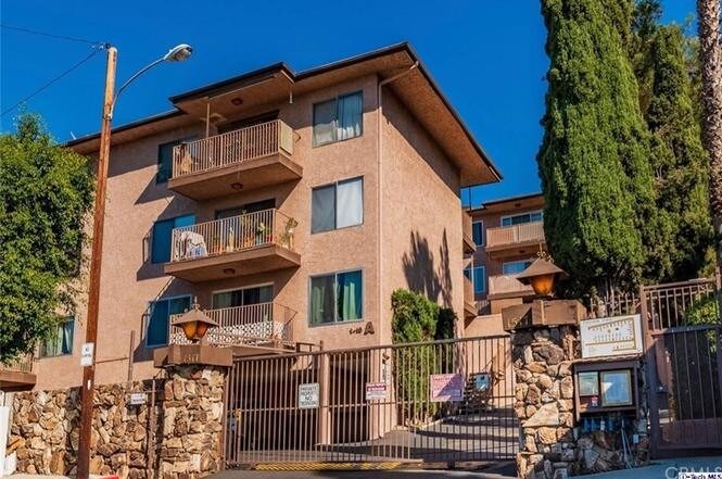 Exterior del complejo - 1517 E Garfield Ave