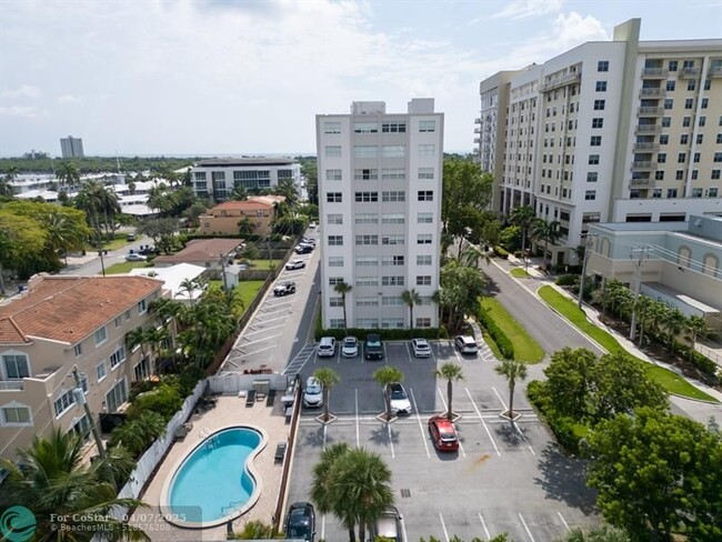 Foto del edificio - 2555 NE 11th St