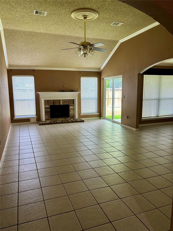 Foto del edificio - 3909 Ashwood Dr