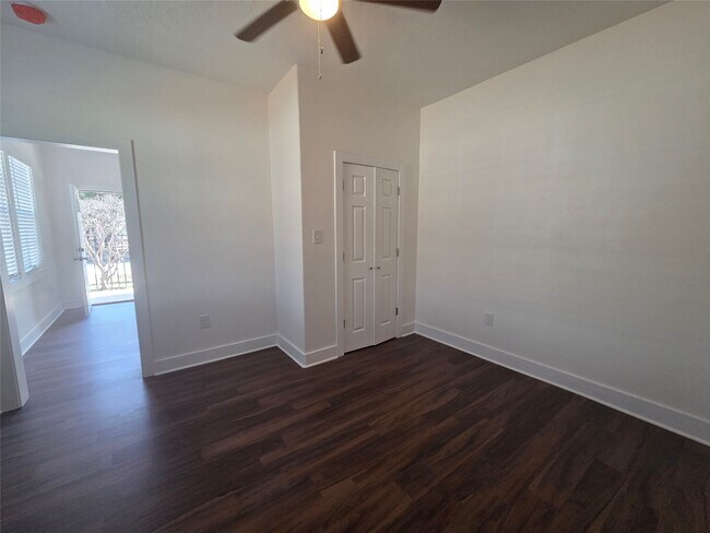 Foto del edificio - 131 N Maplewood St