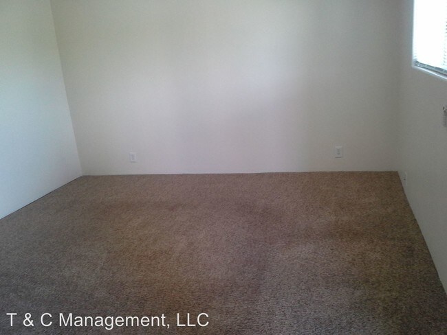 Building Photo - 301 Whispering Sands Ct SE