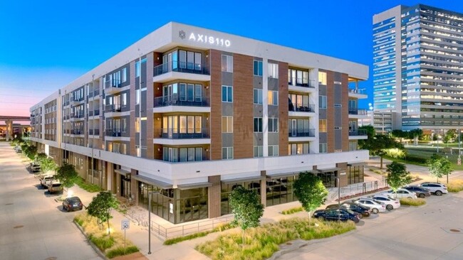 Building Photo - 110 W CityLine Dr