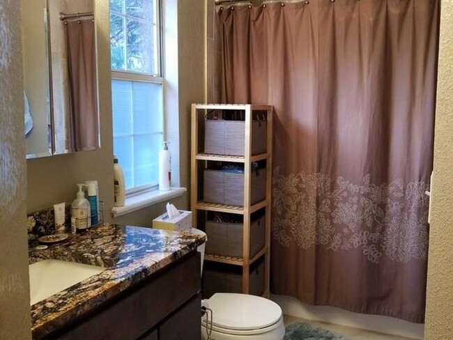Foto del edificio - 3 Bedroom Townhome in Denver