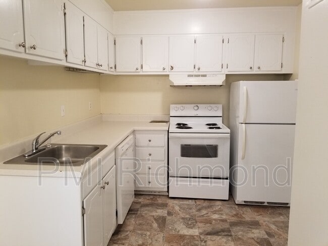 Building Photo - 4615 Chiswell Dr