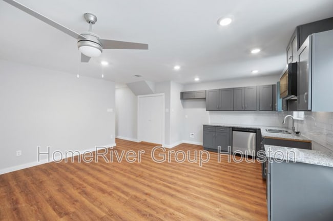 Building Photo - 8120 Laura Koppe Rd