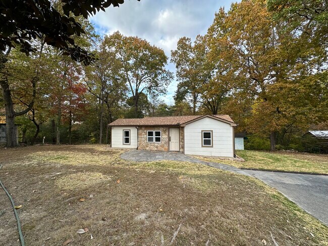 Building Photo - 511 Gadd Rd