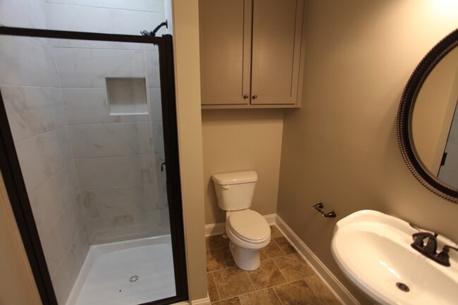 Building Photo - 4bed/3.5 bath for August 2024!