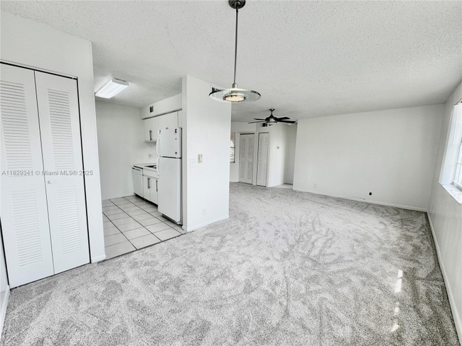 Foto del edificio - 8734 SW 3rd St