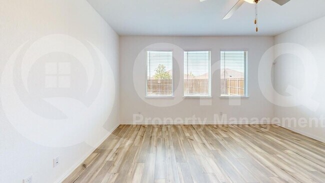 Foto del edificio - 7821 Marsh Ln