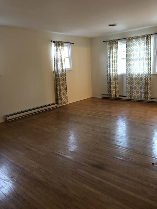 Foto del edificio - 310 Gilpin Rd
