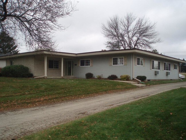 Foto del edificio - 136 West Klubertanz #4