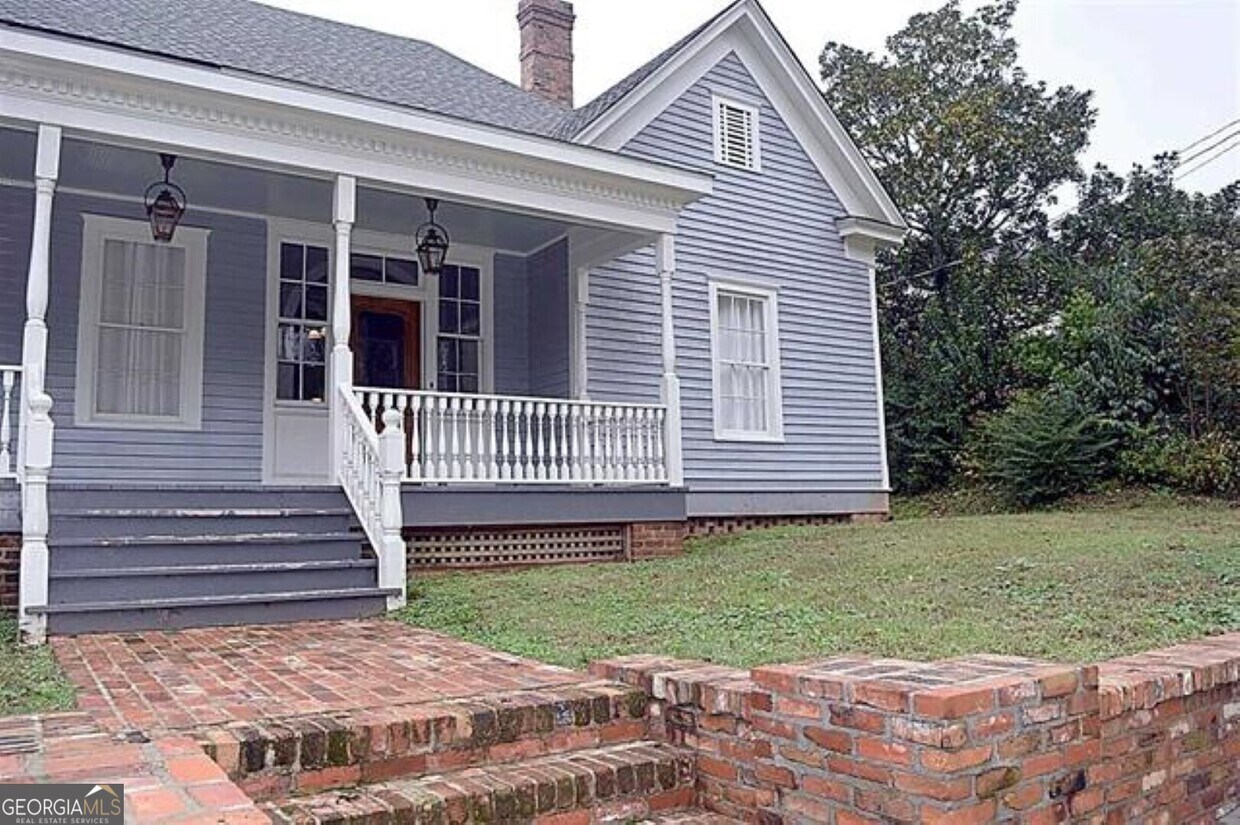 Primary Photo - 203 N Washington Ave