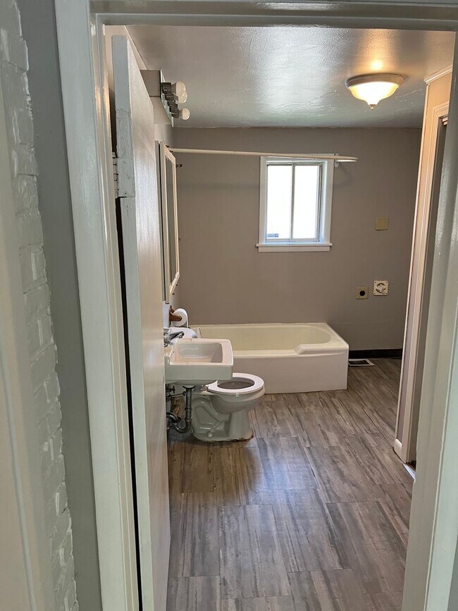 Building Photo - Cornell Duplexes