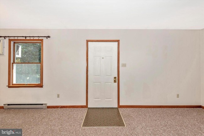 Building Photo - 13841 Weaver Ave