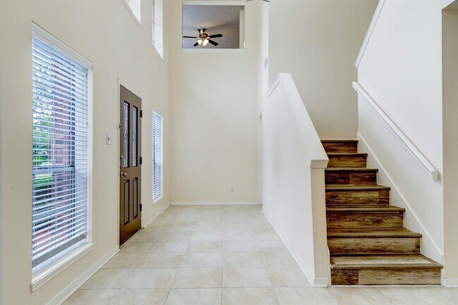 Building Photo - 4035 Bratton St