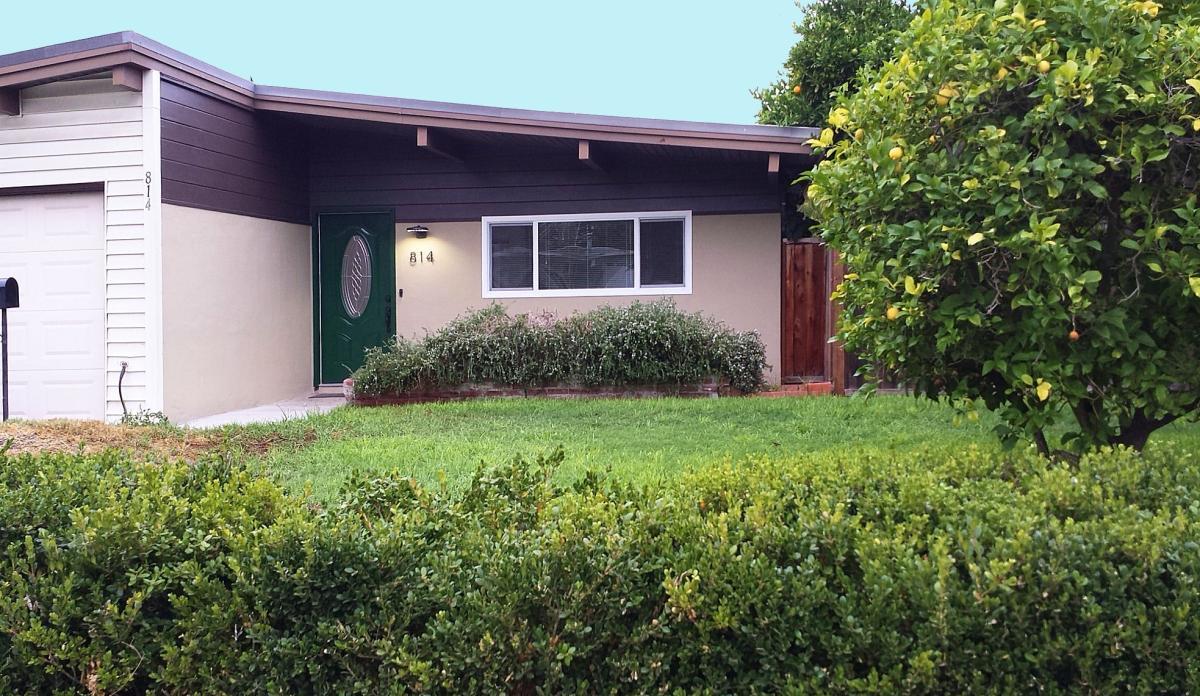 Primary Photo - 814 Emily Dr