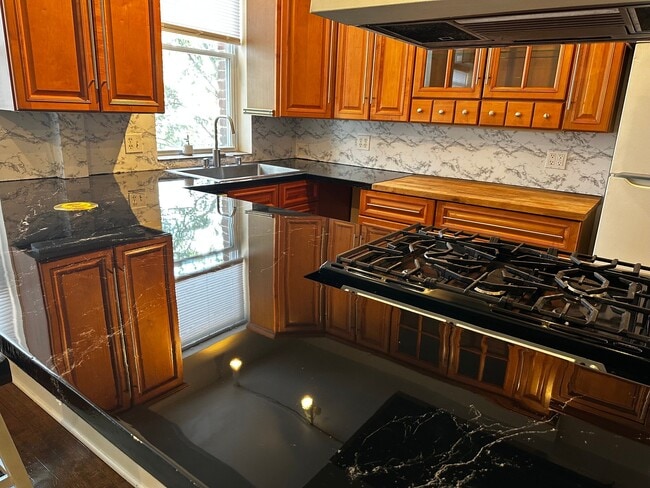 Photo - 1315 Park Rd NW (Washington, DC) House
