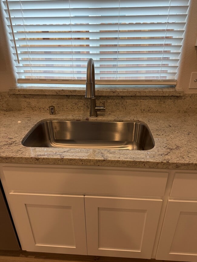 Building Photo - 2777 Compile Wy